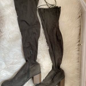 Weeboo olive green over the knee boots SZ 8.5